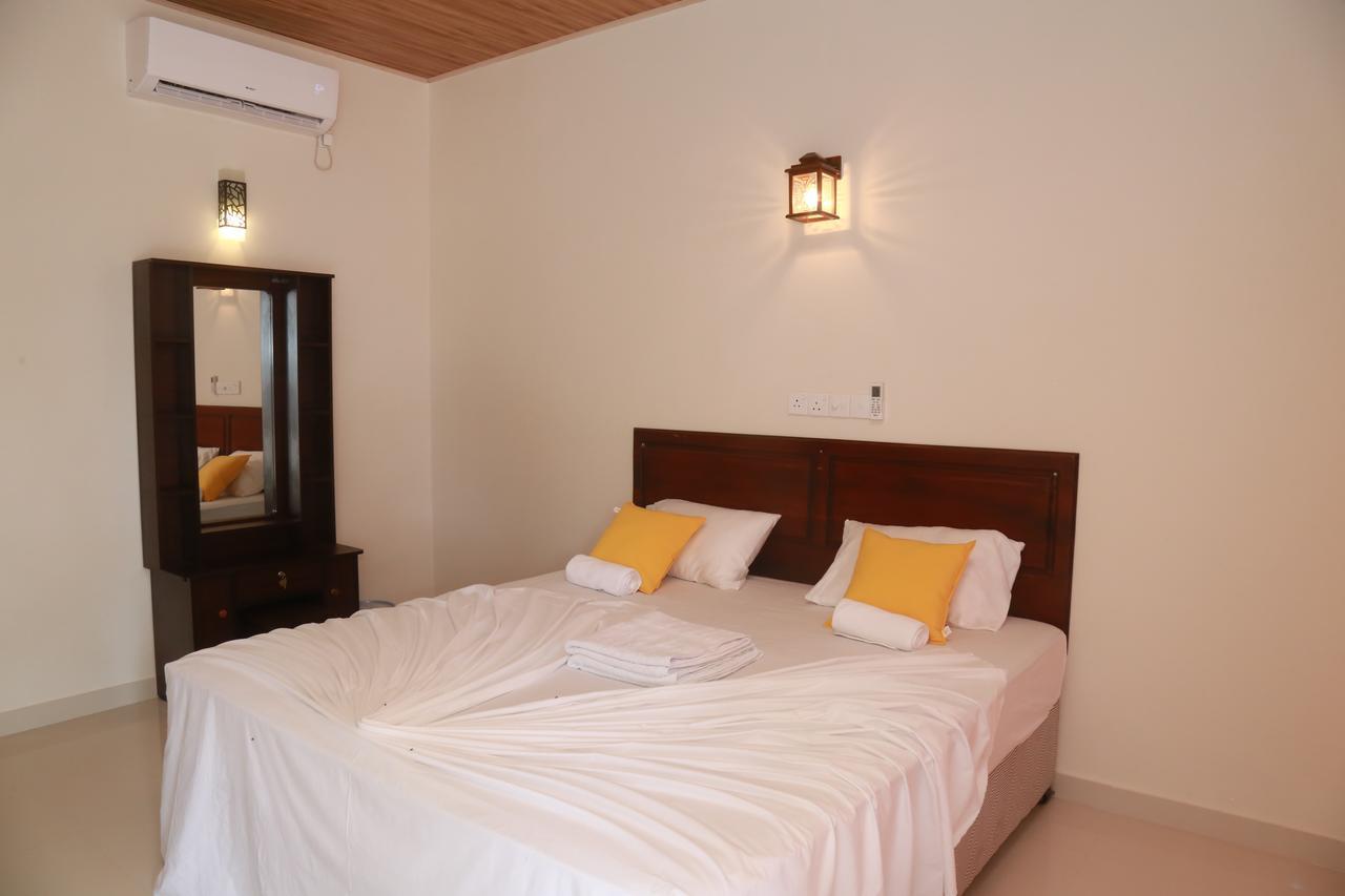 Serene Beach Hotel Dikwella Sur Exterior foto